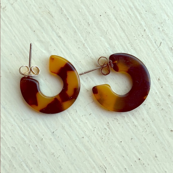 Madewell Jewelry - Tortoise hoops